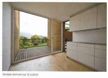 Terrasse dominant la cuisine